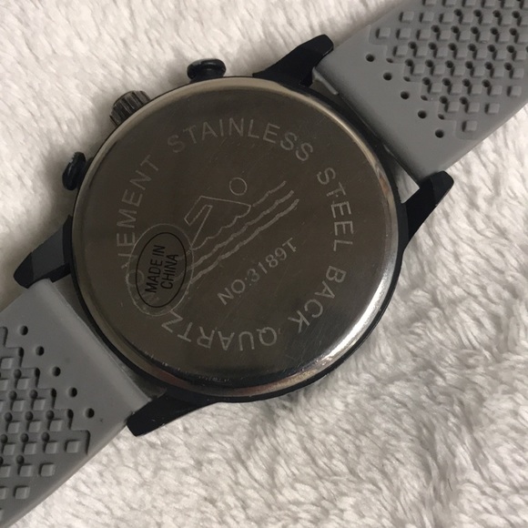 Watch - Picture 4 of 4